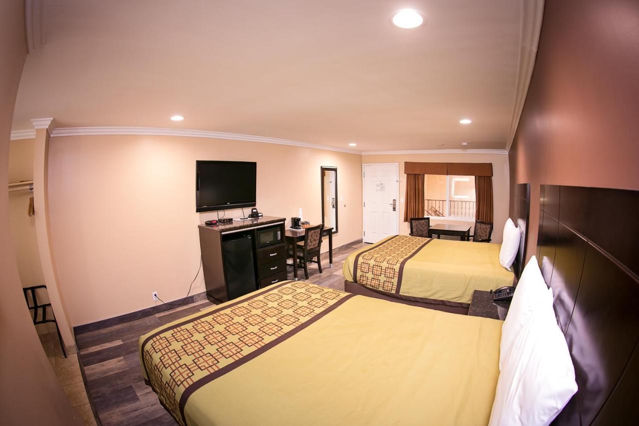 בלפלאוור Rodeway Inn & Suites מראה חיצוני תמונה