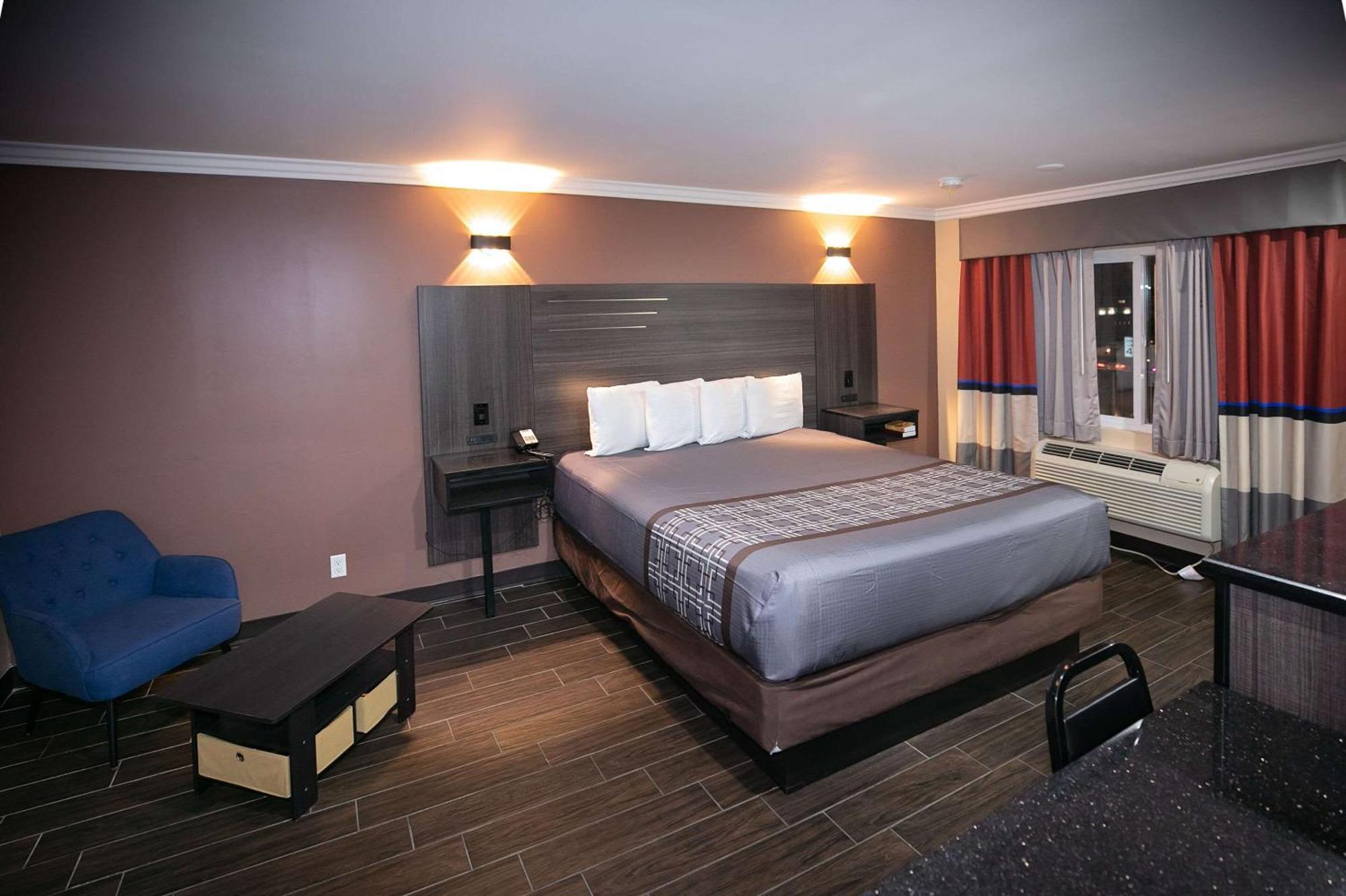 בלפלאוור Rodeway Inn & Suites מראה חיצוני תמונה