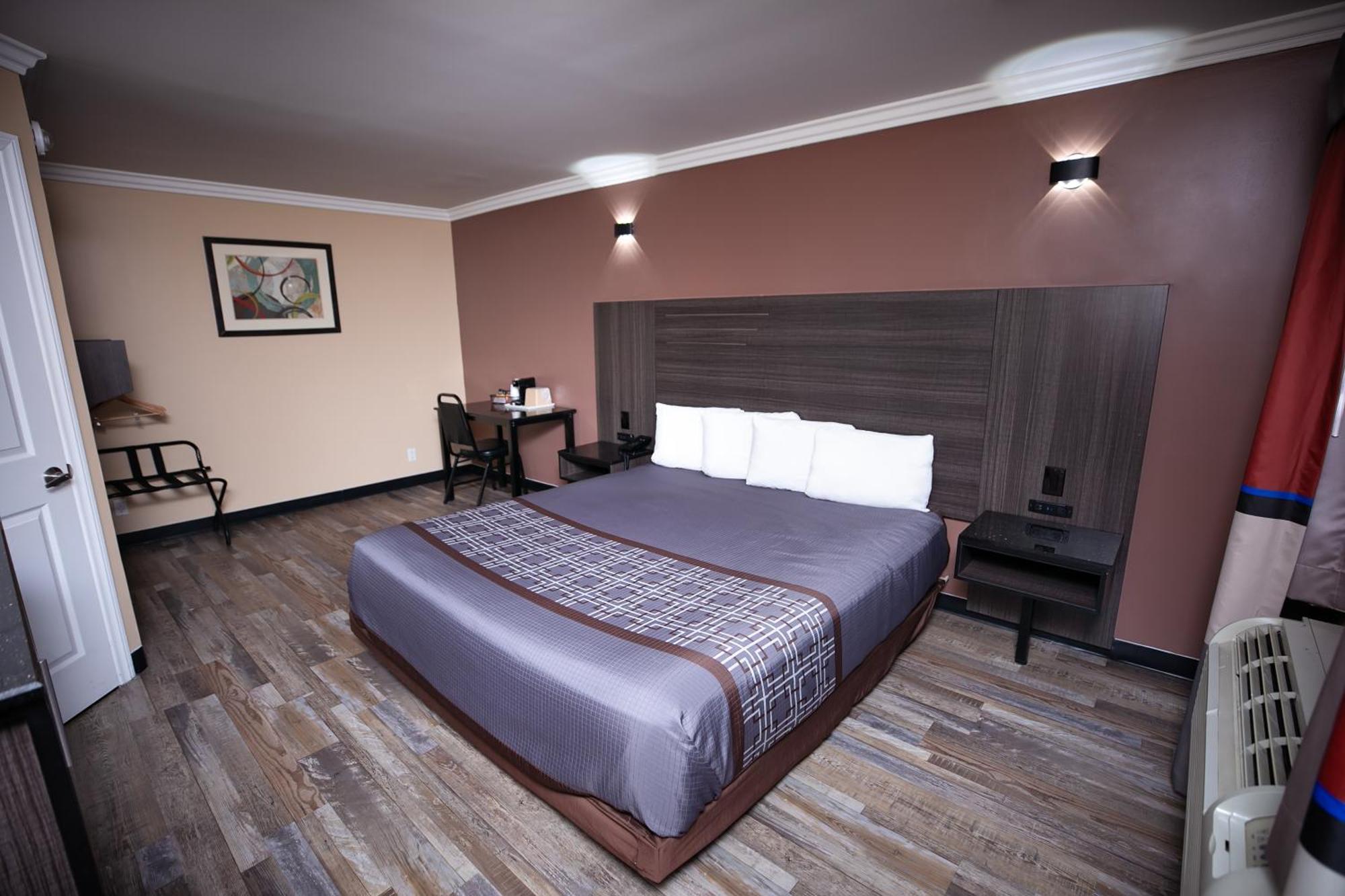 בלפלאוור Rodeway Inn & Suites מראה חיצוני תמונה