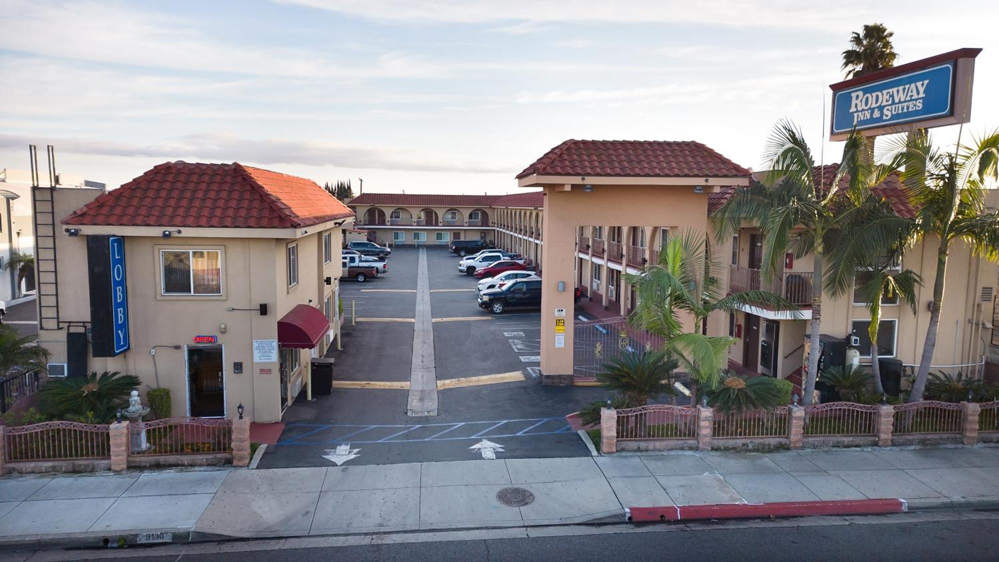 בלפלאוור Rodeway Inn & Suites מראה חיצוני תמונה