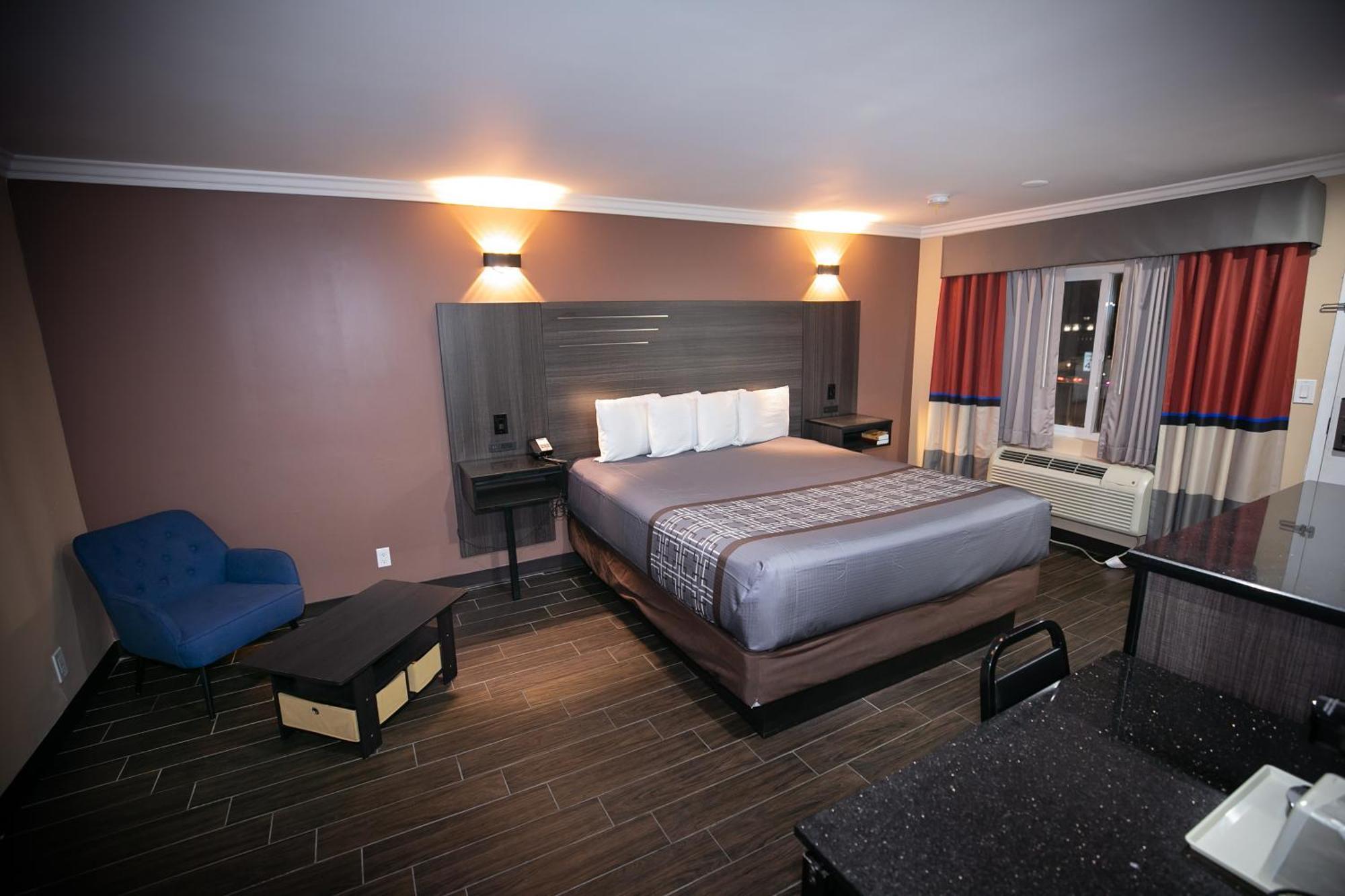 בלפלאוור Rodeway Inn & Suites מראה חיצוני תמונה