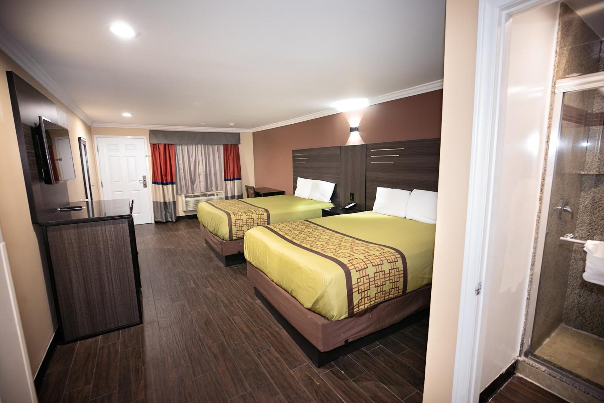 בלפלאוור Rodeway Inn & Suites מראה חיצוני תמונה
